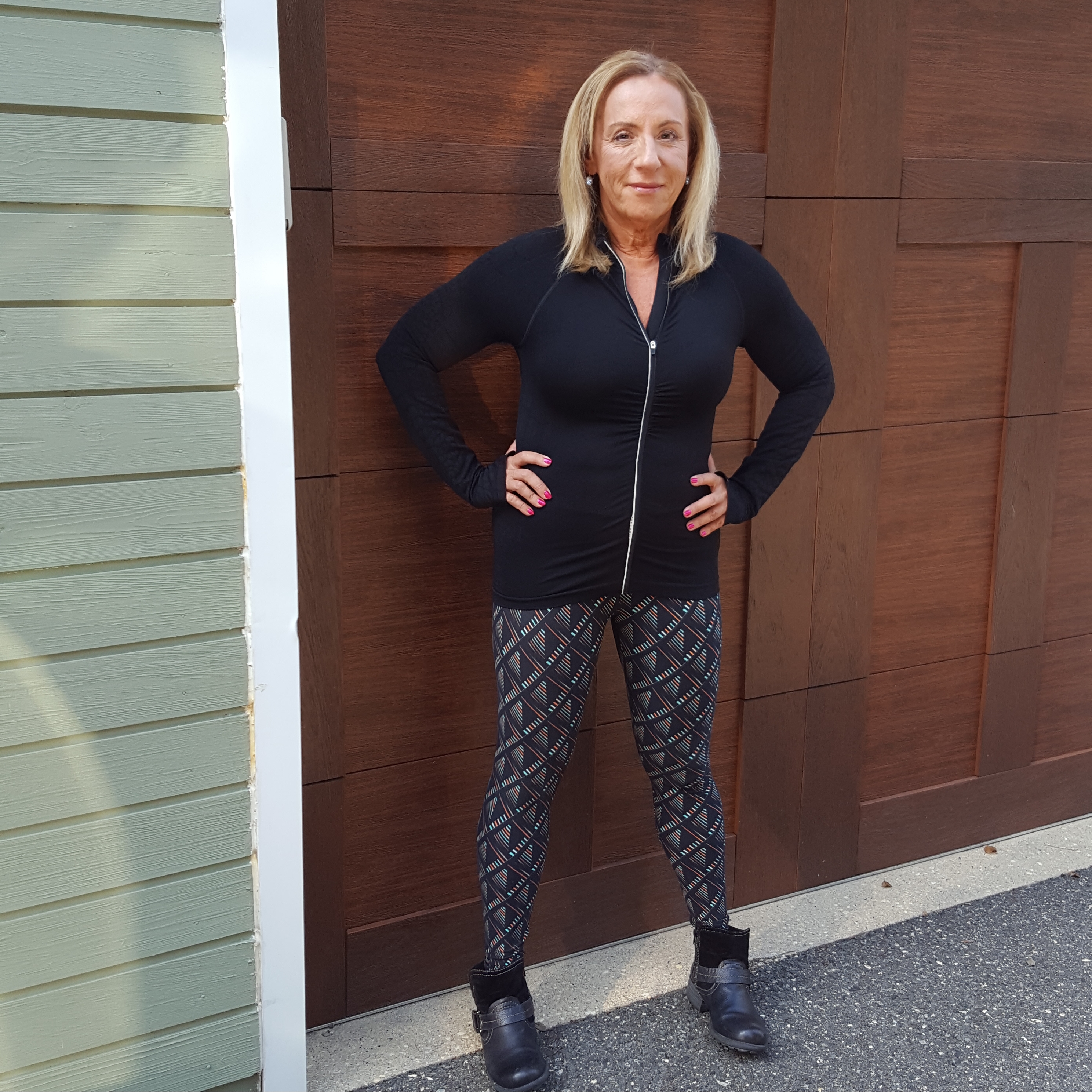 How To Wear Leggings Over 50  International Society of Precision