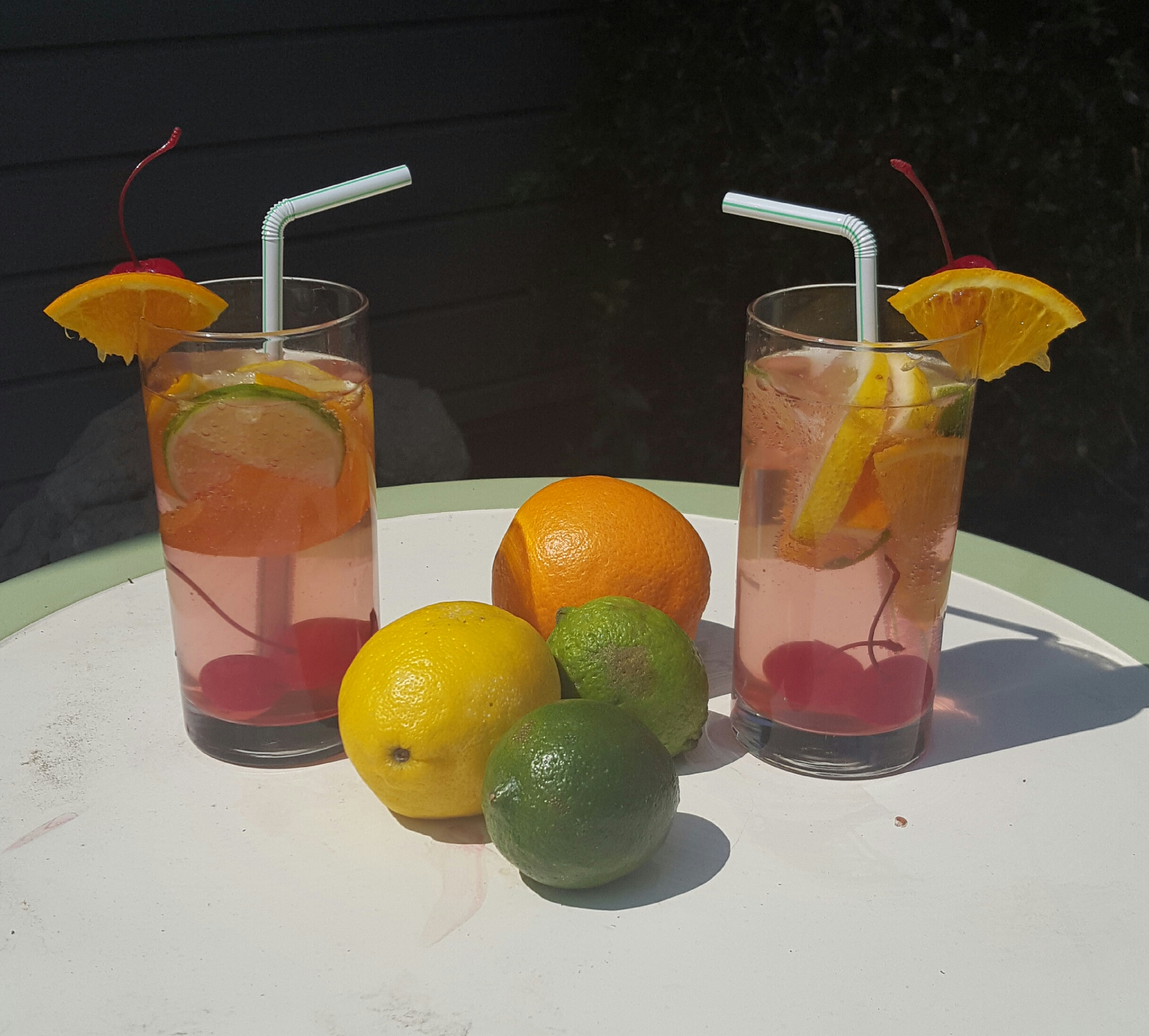 sparkly low calorie non alcoholic sangria - followPhyllis