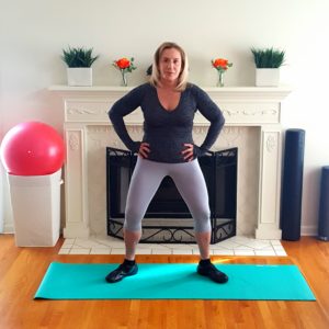 5 SIMPLE MOVES THAT WILL IMPROVE YOUR INNER THIGHS - followPhyllis