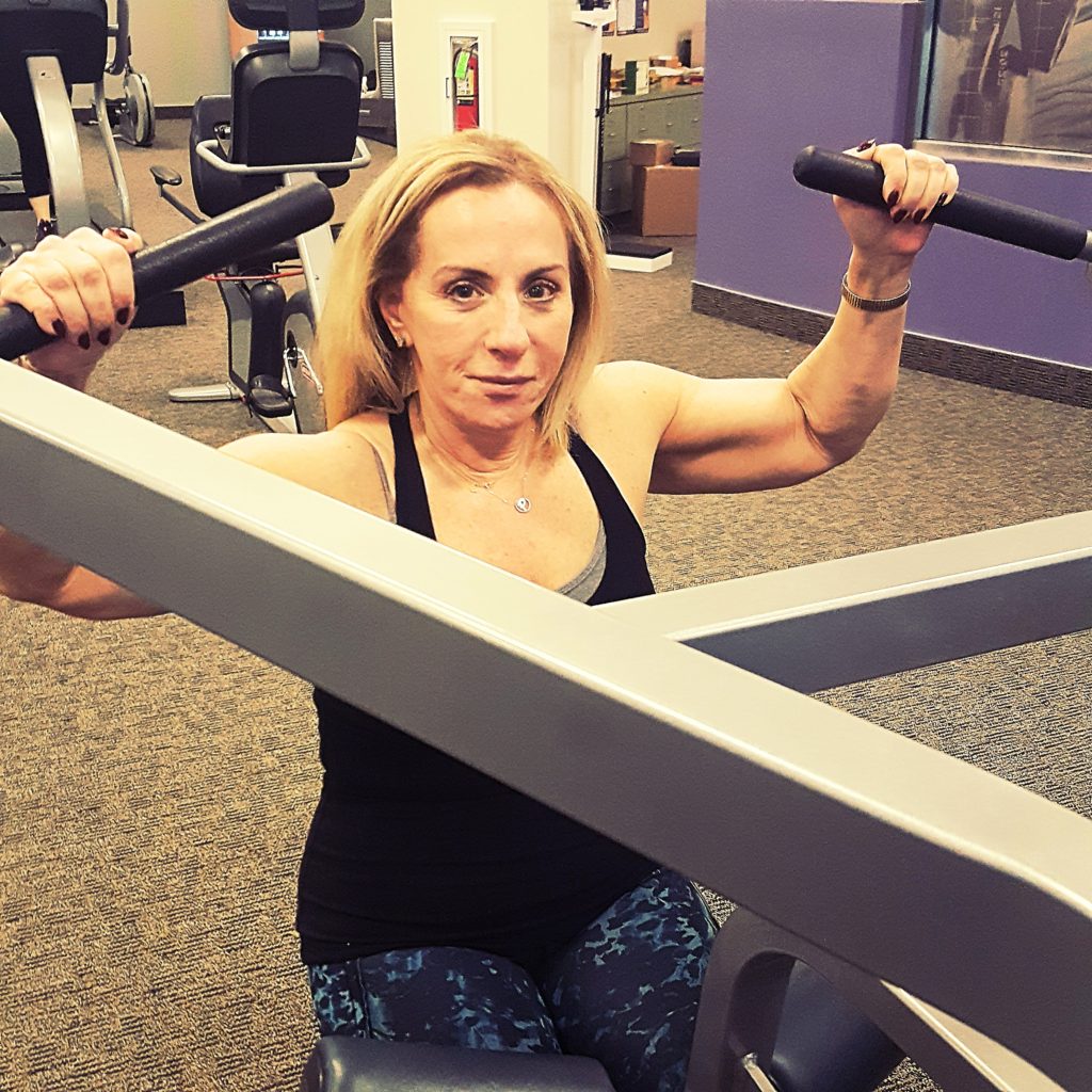 10 BRILLIANT WAYS TO FEEL COMFORTABLE IN THE GYM WHEN YOU'RE OVER 50