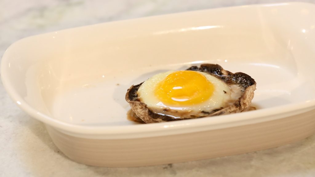 Baked Egg in Portobello Mushroom - followPhyllis